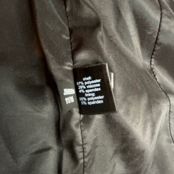 The Limited Black Collection Blazer Size 8P - Picture 12 of 12